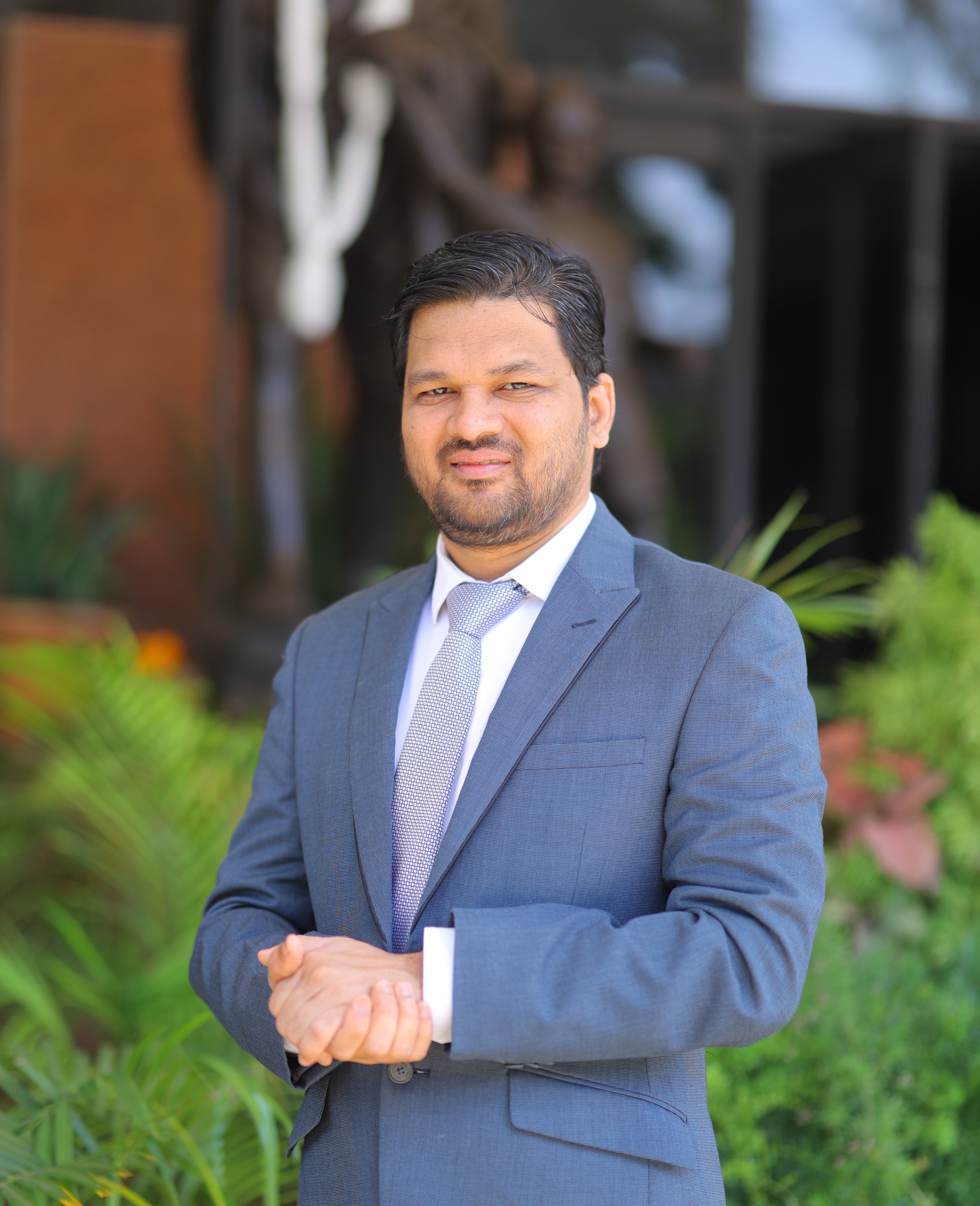 Dr. Nilesh